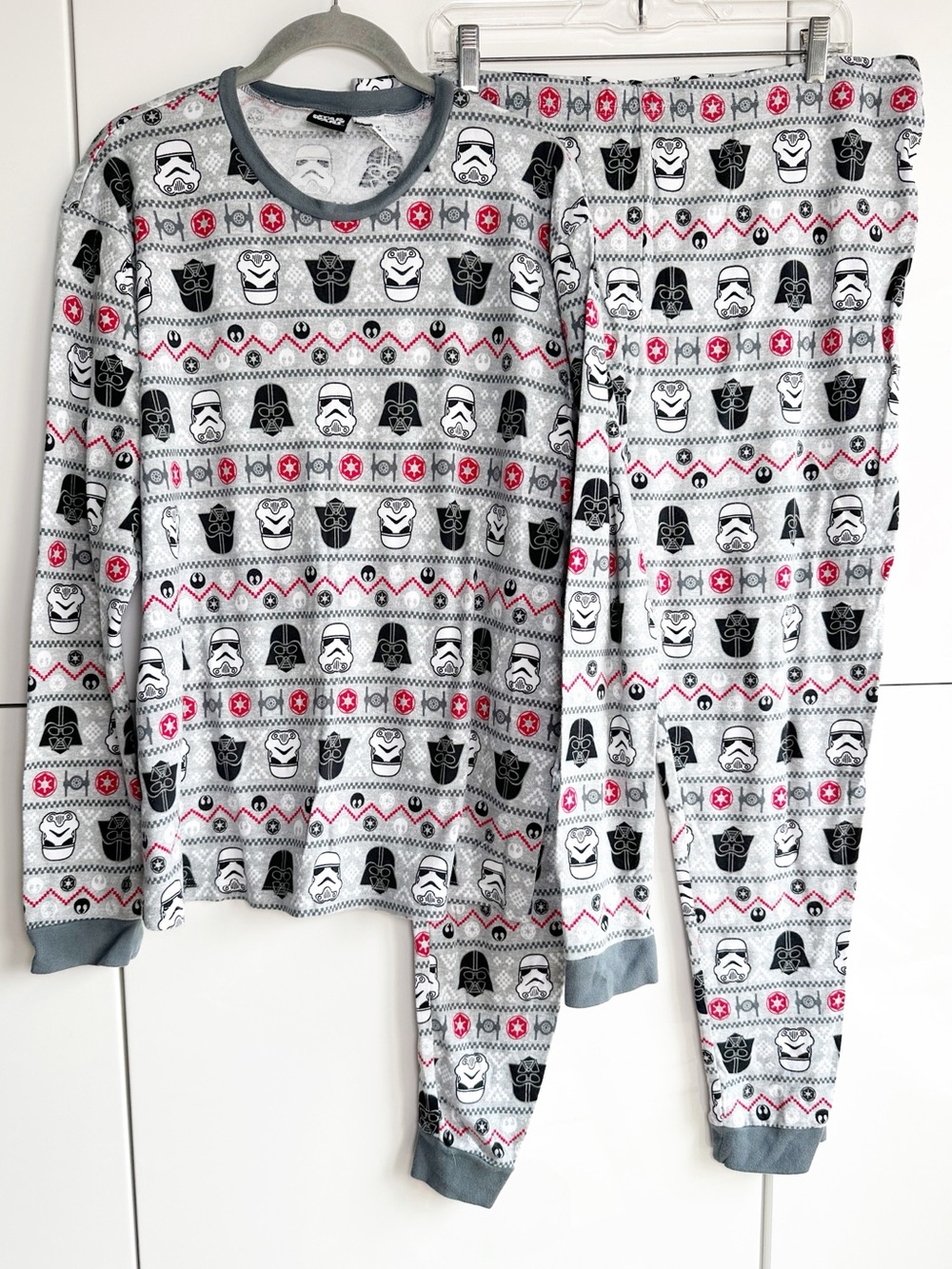 Star Wars Darth Vader Christmas Pajamas Size XL Gray Stormtrooper 2 Piece Set